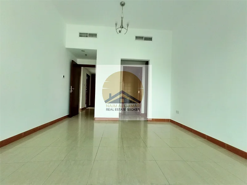 شقة بدون رسوم مبرد 2 غرفة نوم + غرفة غسيل مع موقف سيارات وجميع المرافق في النهدة دبي بسعر 70 ألف درهم63756587140481114