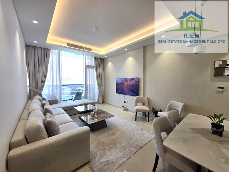 إعادة بيع! غرفة نوم فاخرة بسرير كبير ومفروشة بالكامل مع إطلالة على البحيرة و views of Quattro Del Mar63863770286209113