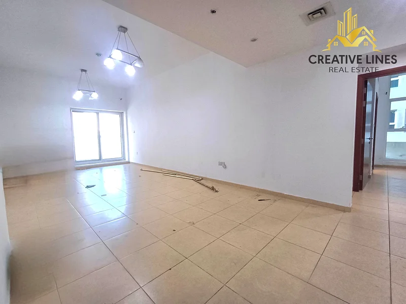شقة واسعة مكونة من غرفتي نوم متاحة بالقرب من موقف حافلات RTA63755415396738113