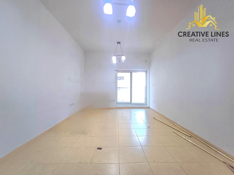 شقة واسعة مكونة من غرفتي نوم متاحة بالقرب من موقف حافلات RTA63755415396738111