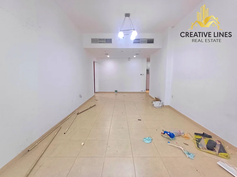 شقة واسعة مكونة من غرفتي نوم متاحة بالقرب من موقف حافلات RTA63755415396738112
