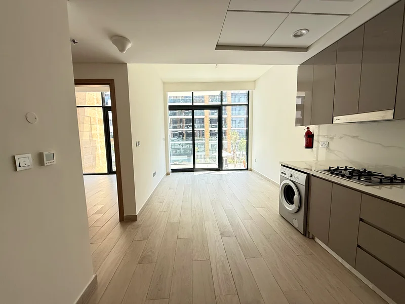 شقة جديدة بالكامل بغرفة نوم واحدة بدون تبريد مع أجهزة مطبخ مقابل 70 ألف فقط63801455622403110