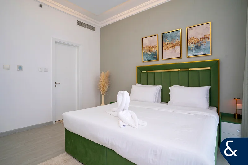 | Spacious | Furnished | Newly Upgraded |63749342901635113