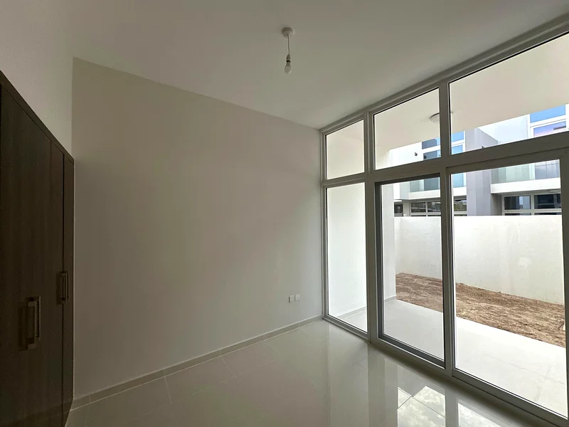 4BR| R4A-M Layout| Open kitchen| B2B63741340776578111