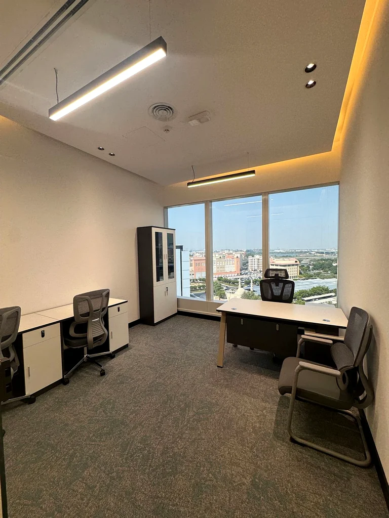 FULLY FITTED AND EQUIPPED OFFICES WITH BURJ KHALIFA! NEAR HEALTHCARE METRO STATION!63618207520643112