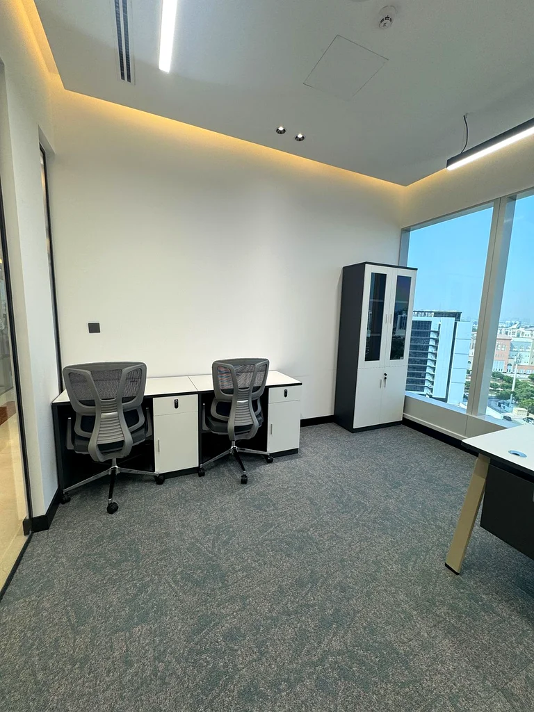 FULLY FITTED AND EQUIPPED OFFICES WITH BURJ KHALIFA! NEAR HEALTHCARE METRO STATION!63618207520643113