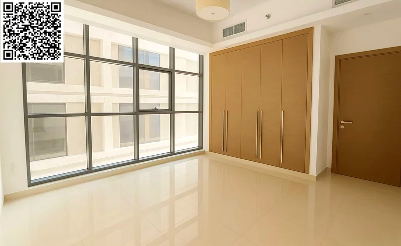 Gym and swimming pool with two rooms, a hall with 3 bathrooms, a balcony, built-in wardrobes, central air conditioning, a large kitchen equipped with63810438810497111