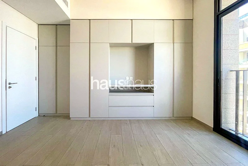 Park View | Generous Layout | Vacant on Transfer64014079917187112