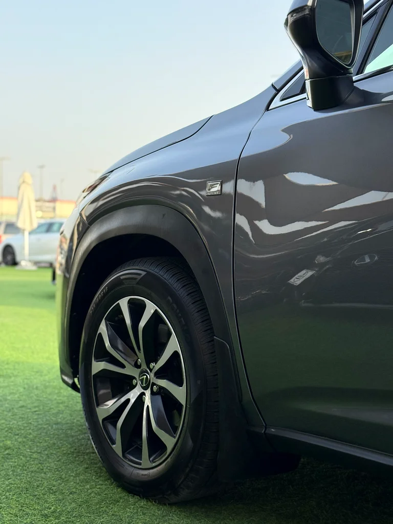Lexus NX200t F-SPORT63612072649346112