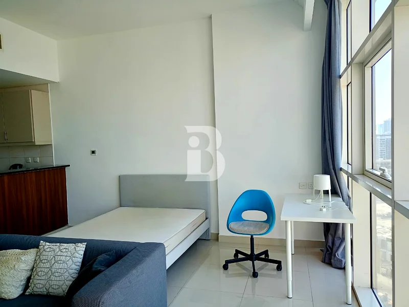للإيجار عاجلاً | نوافذ زجاجية بالكامل | JVC63799234291202113