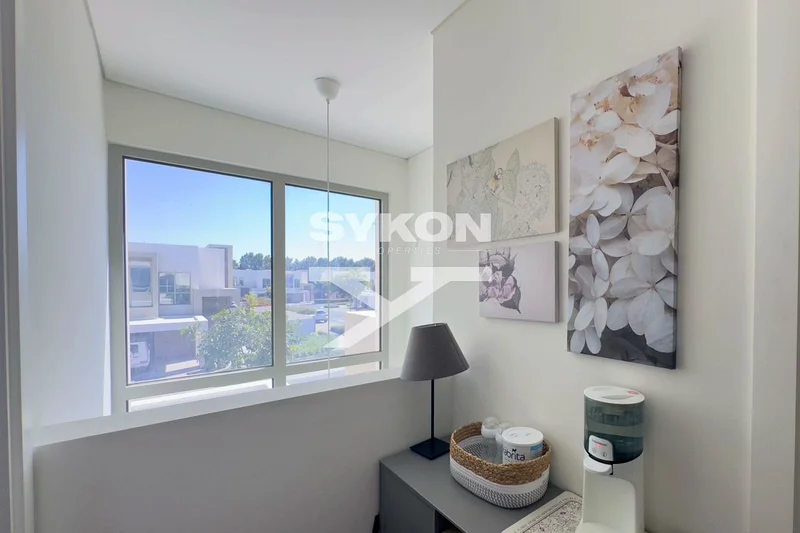 Spacious 4+1 BR Villa | Huge Plot | Near Amenities63727121373827111