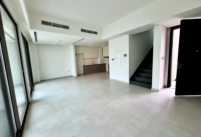 Corner unit | on pool & park | ready63733974668929113