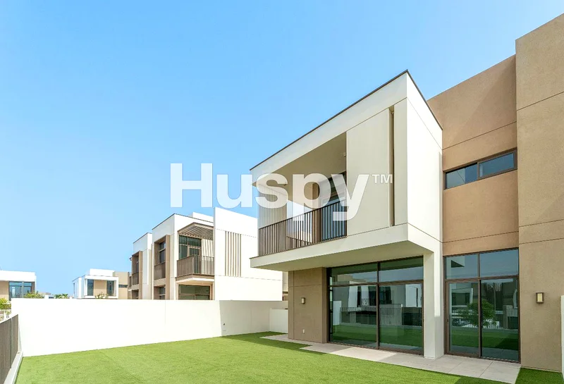 Landscaped | Close to Pool and Park | Vacant63762313261442111