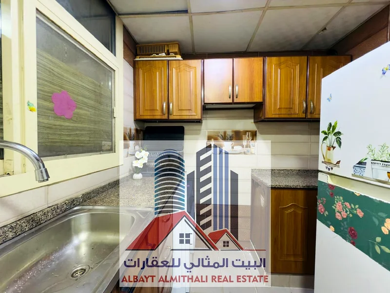 شقة بغرفة نوم واحدة للإيجار – عجمان الروضة 2  📍 الموقع: شارع تونس، خلف جسر الروضة  بالقرب من إشارة عبaya  سهولة الوصول إلى دبي والشارقة  ✨ شقة63723472577025111
