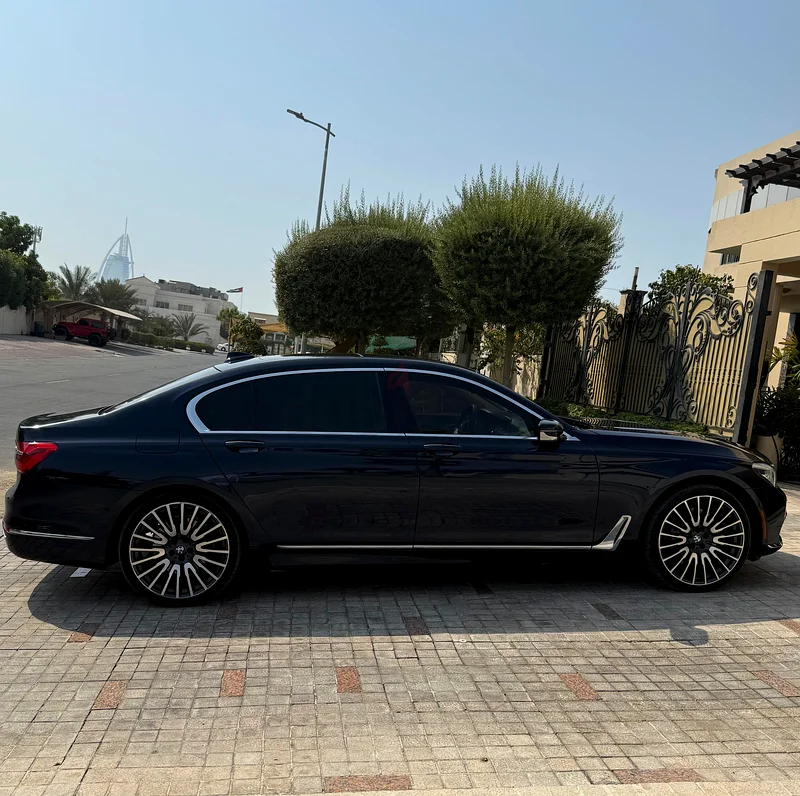 BMW 7-Series 750i xDrive ( (Seller type - owner ) Badges - first owner.63612445676291113