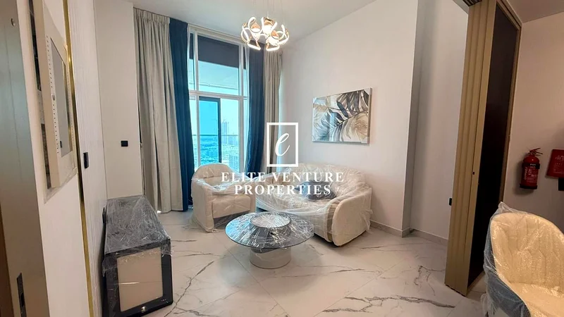 مؤثثة بالكامل | جديدة تمامًا | طابق عالٍ64022463074817113