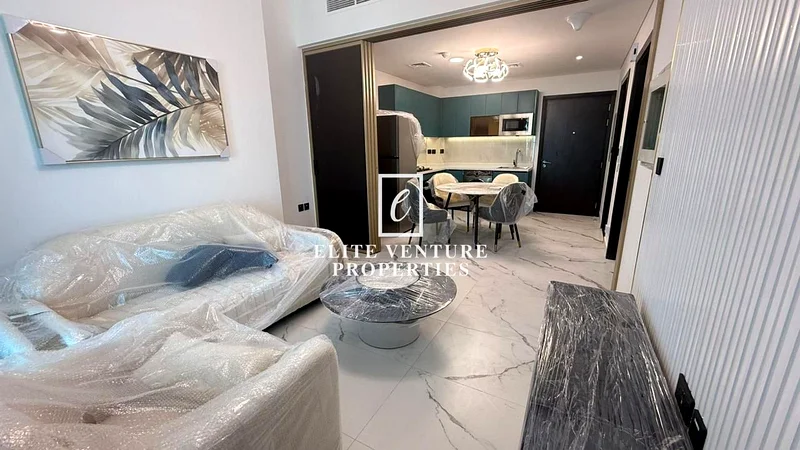 مؤثثة بالكامل | جديدة تمامًا | طابق عالٍ64022463074817110