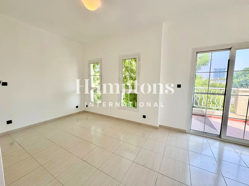 Lake View | Excusive | Multiple Options63922512678402114