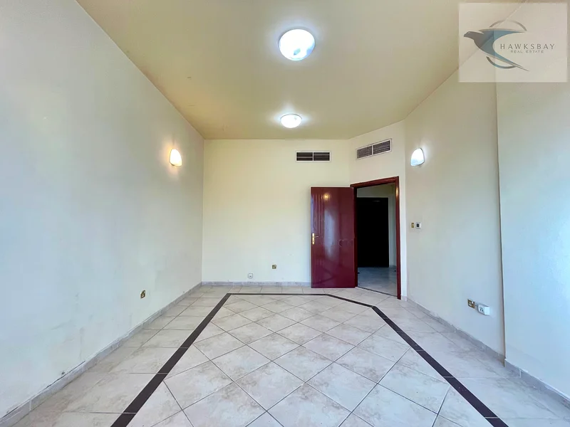شقة 2 بيدروم مشمسة | تكييف مركزي | شارع الفلاح الإيجار: 70 ألف درهم سنويًا63625130766595112