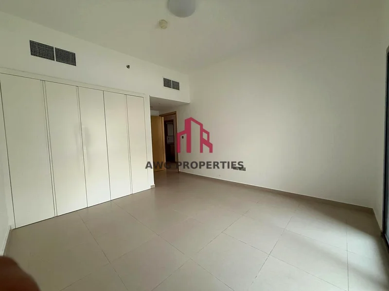Multiple Units| Prime location| Spacious Layout63743789433474114