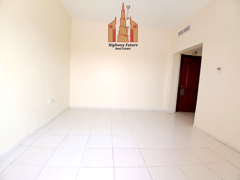 شقة بغرفة نوم واحدة مع شرفة لمدة شهر واحد مجانًا63703973696642110
