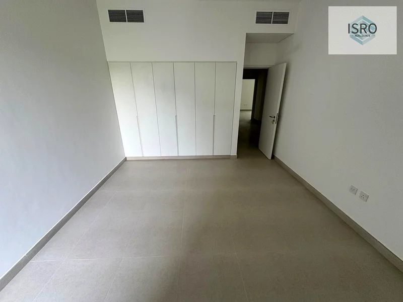 Spacious 4br middle unit with maid room63654746299523114