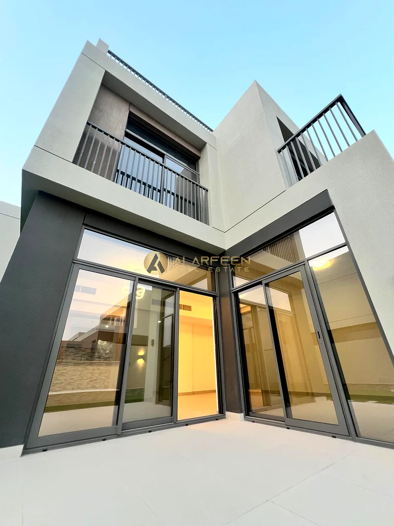 Single Row | Next To Spinneys | 3BR+Maid63751404797186110