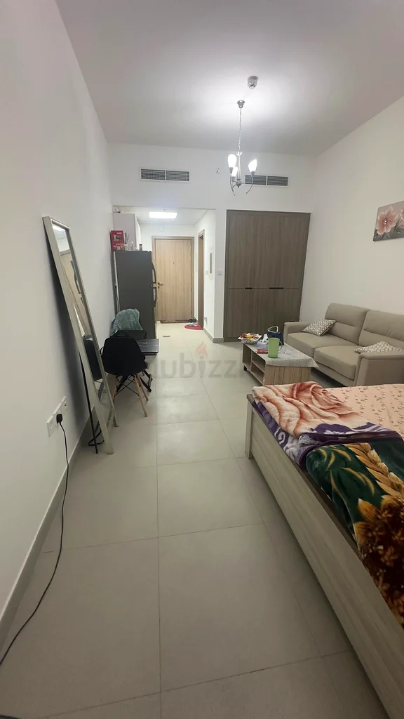 شقة استوديو مفروشة متاحة للعائلة أو العزاب63832797812098110
