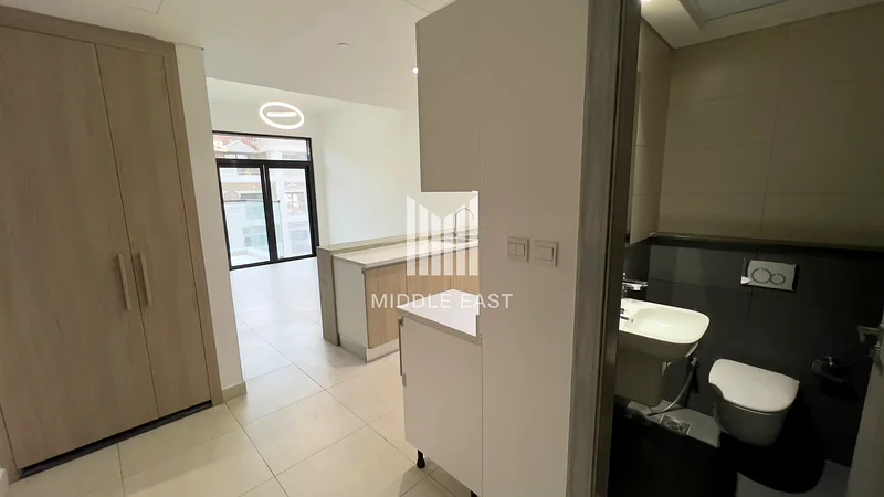 Open Layout | Modern Amenities | Closed to Circle Mall63780693082882111