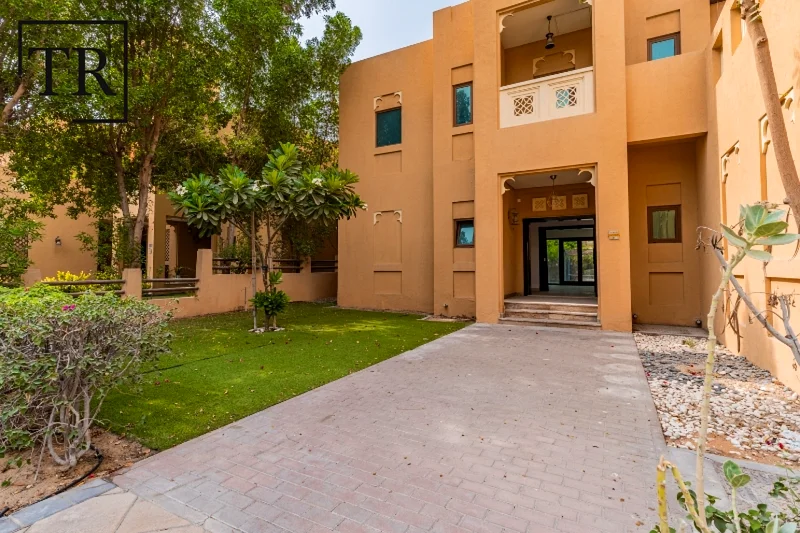 Spacious Layout | Type B | Landscaped63762023313666111