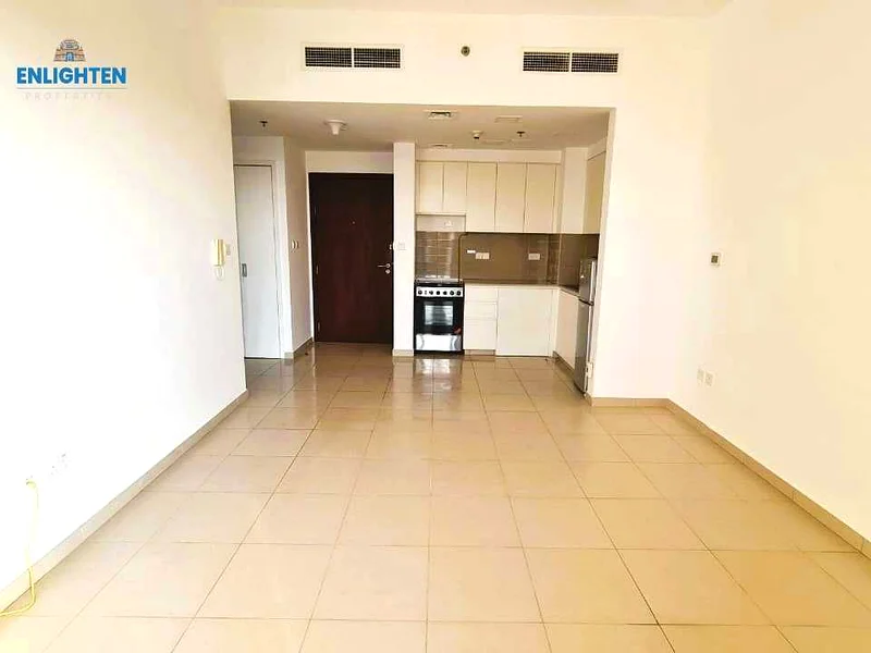تصميم واسع | طابق عالي | منظر مفتوح | شاغر63654981360514114