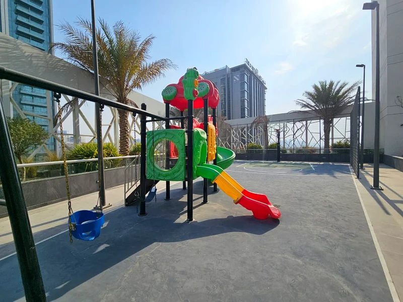 Vacant Studio | Balcony POOL/Community View63732298229505113