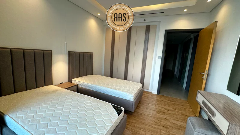 1645Sqft ,Huge 2bhk for sale only 2.9M, with terrace,60/40 pp63958523593346114