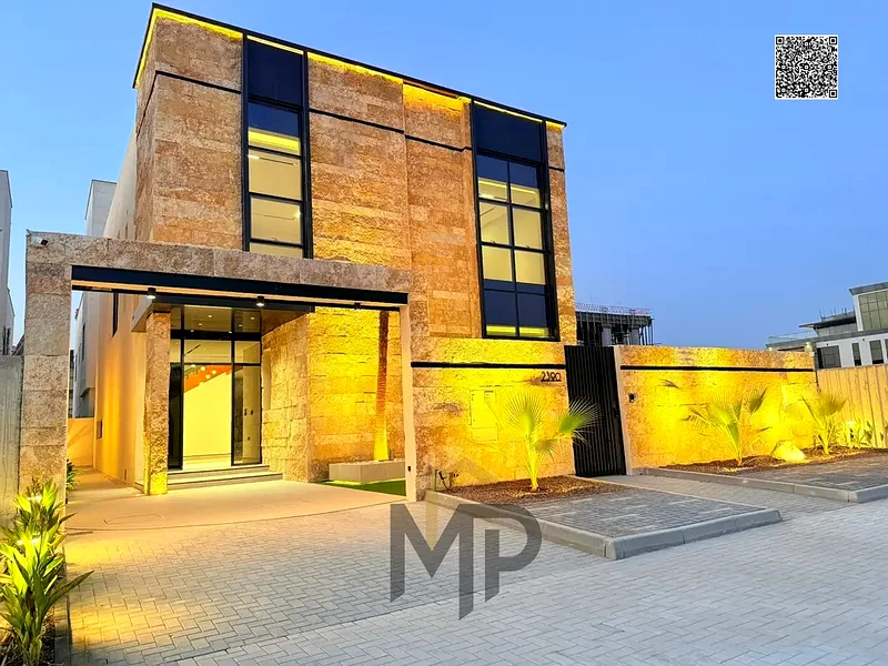 Very luxurious villa with a full stone facade and a very luxurious interior with luxury hotel finishes and large spaces inside.63877279983491110