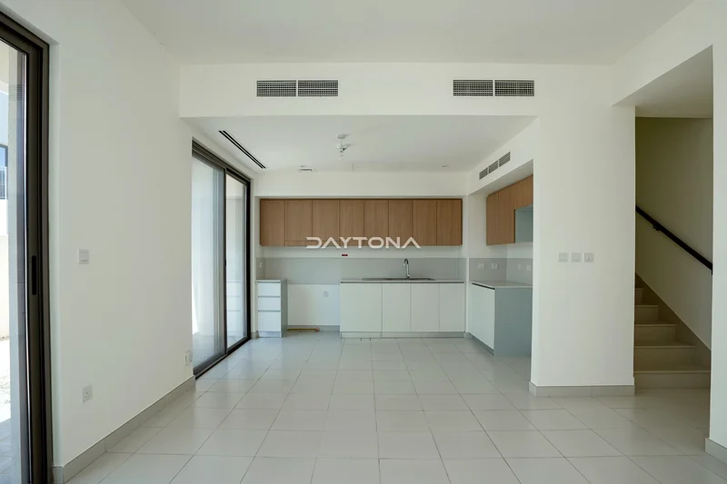 بالقرب من وسائل الراحة | تخطيط كبير | موقع متميز63805749263363112