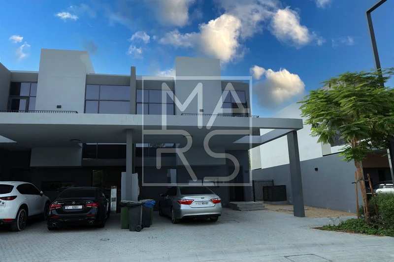 🏡 Corner 3-Bedroom Townhouse for Rent in Sendian, Masaar – AED 130,000/year 🌟63654746647427111