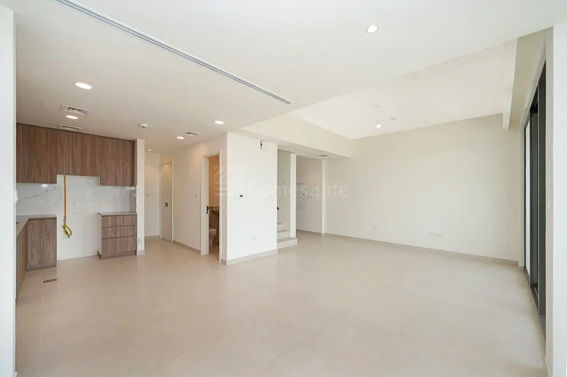 Brand New 3BR+Maid | Single Row | Close to Exit63951830976770113