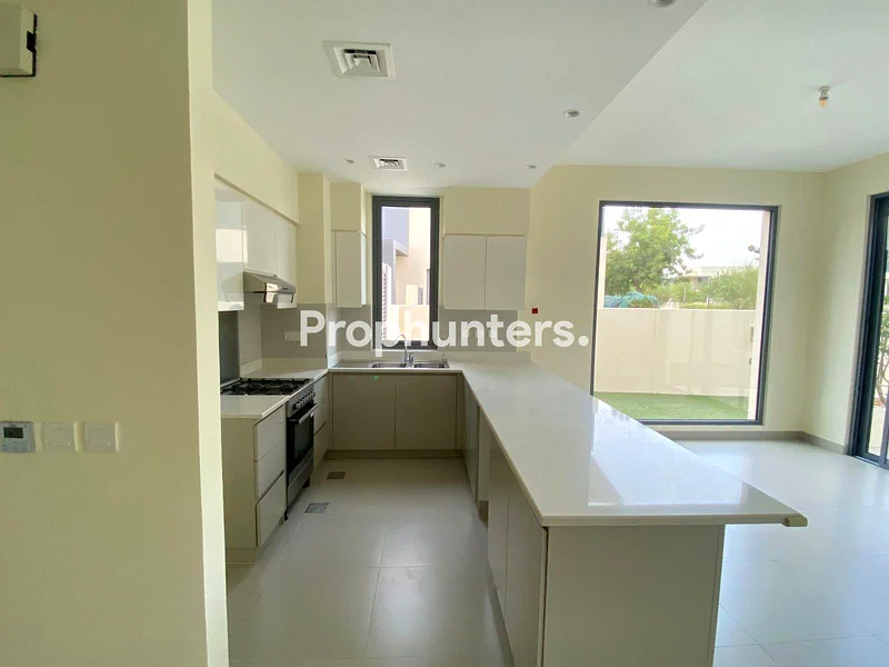 Back To Back | Unfurnished | Spacious Layout63754926975874113