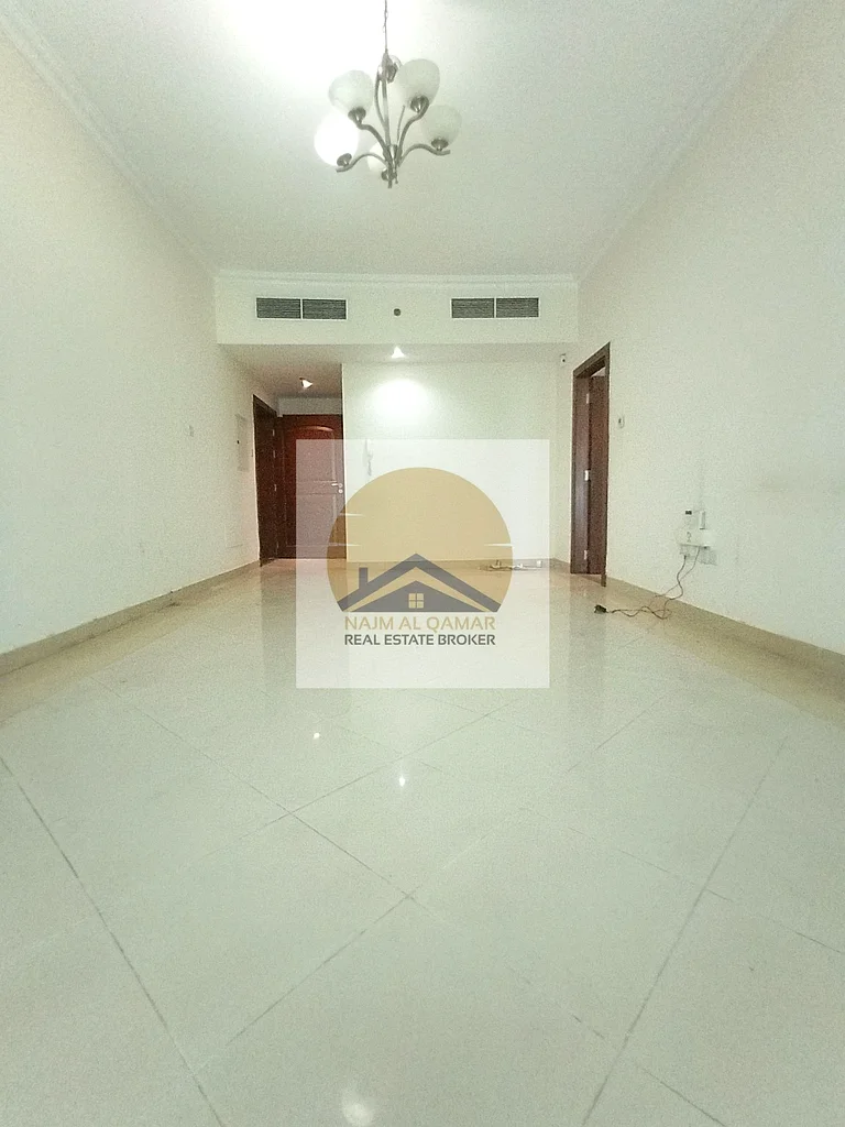 مبنى جميل 1 بHK +2 حمام مع شرفة ومواقف سيارات مجانية مع جميع المرافق في النهدة دبي بسعر إيجار 50 ألف63756587080962112