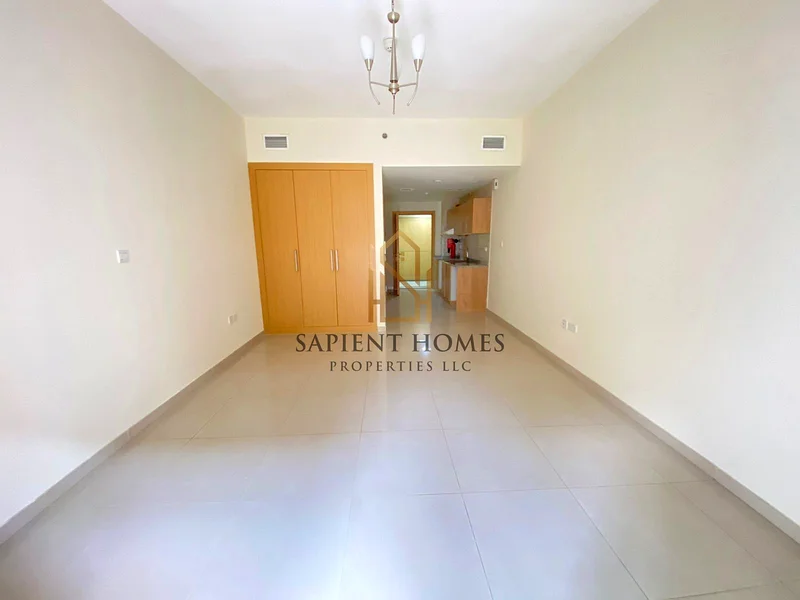 Spacious Layout | Huge Balcony | Upgraded | Vacant63779295052291114
