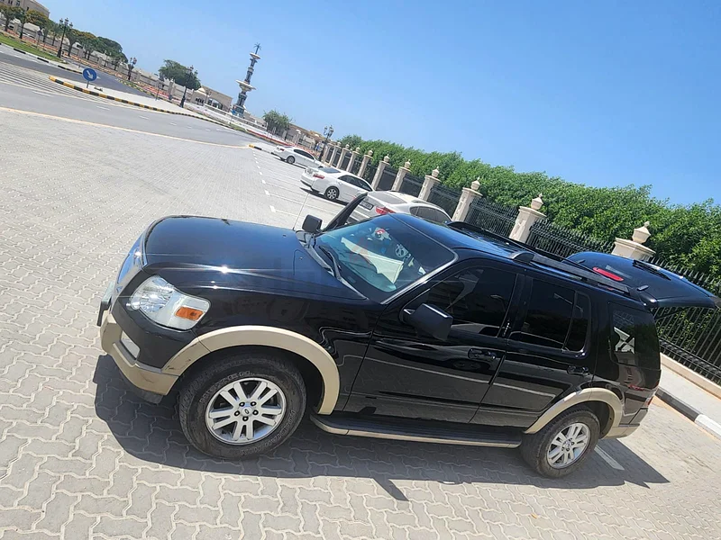 Ford Explorer 201063613463511937114
