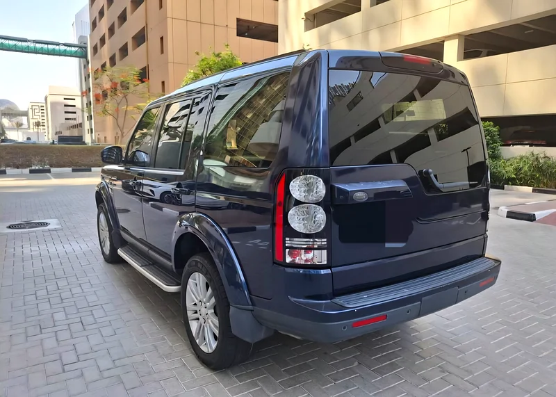 Well-maintained LR4 with service history, used for school runs63612087862530112