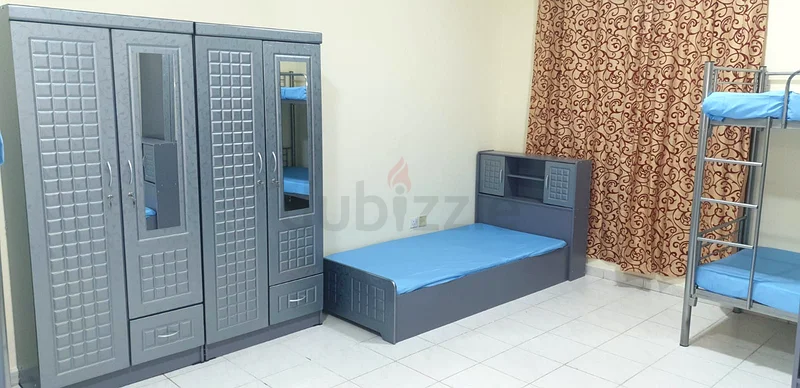 للشباب العرب - سرير بشقة بالحي الايطالي بالقرب من نستو63798014520194111