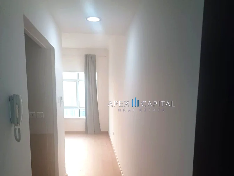 شاغرة | صيانة جيدة | بالقرب من محطة المترو63749830219138112