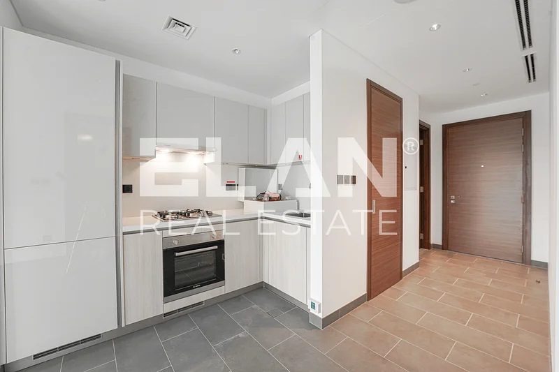 Bright And Modern 1BR in The Crest C1 – Move-In Ready63758639604610113