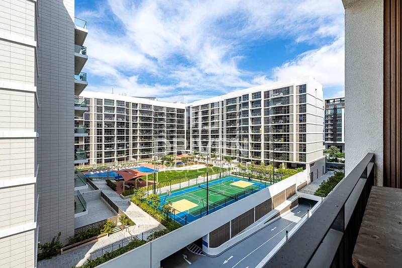 Corner Unit | Huge Layout | Tenanted Apt64042692994307111