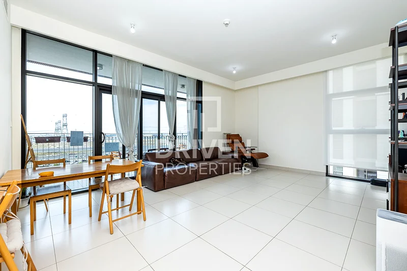 Corner Unit | Huge Layout | Tenanted Apt64042692994307114