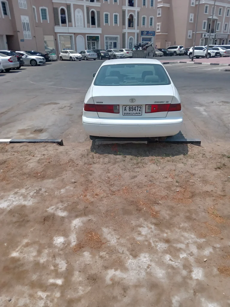 تويوتا كامري بحالة جيدة63613132331010112