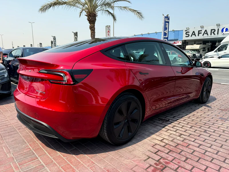 2024. Tesla Model 363612058978818114