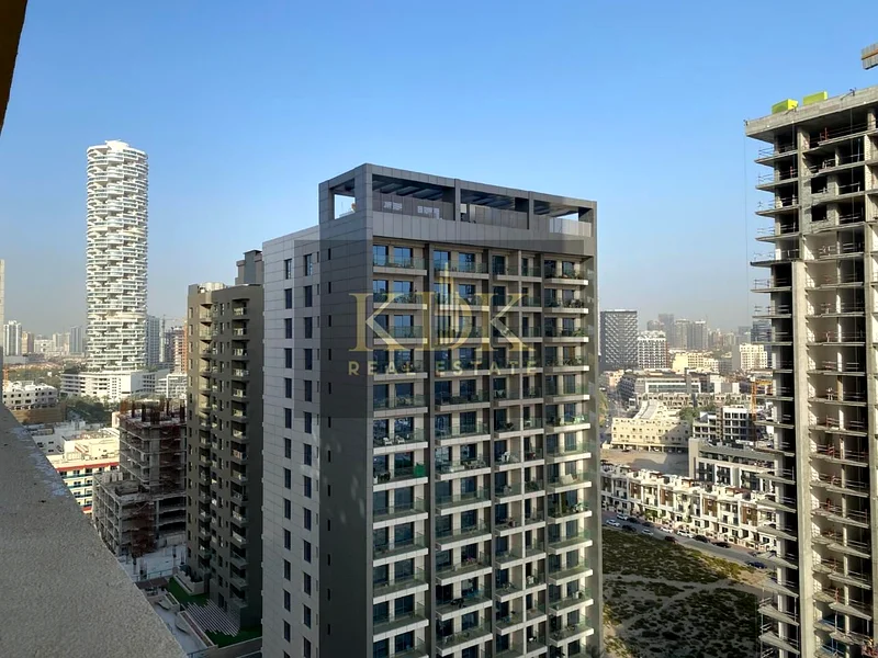 Pool View | Prime Location | Spacious Unit63784717895810114